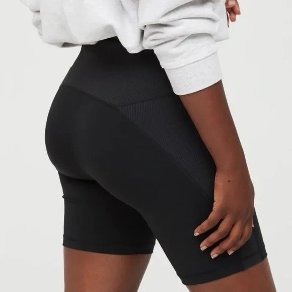 Aerie Offline Goals Bike Short Hi-Rise 7" Inseam Womens M Black Ribbed